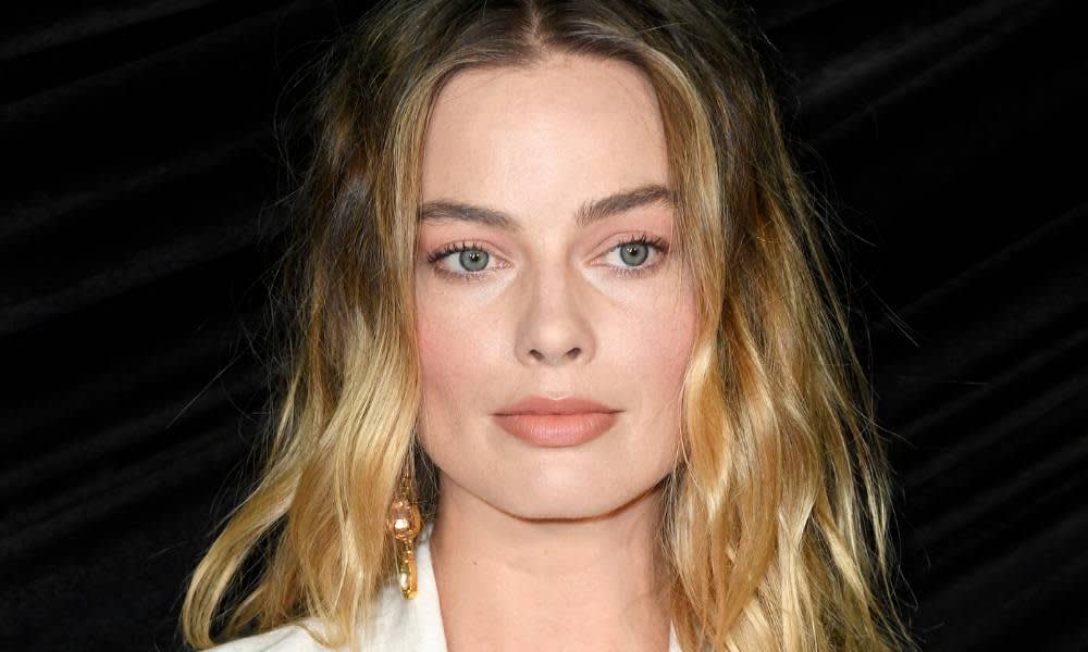 Margot Robbie Found Inspo for Her Conservative Bombshell Character on ...