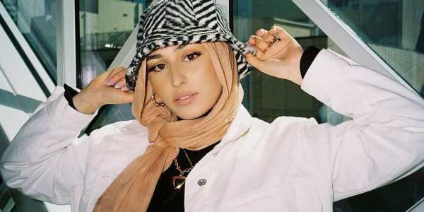 Nawal-Sari-fashion