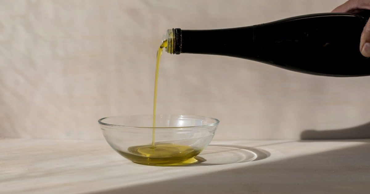 Consuming Half a Teaspoon of Olive Oil a Day Can Improve Heart Health