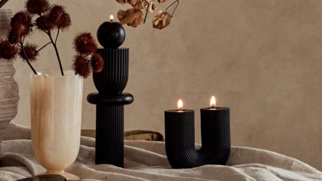 Black Blaze Barrenjoy Candle - Sculptural candle