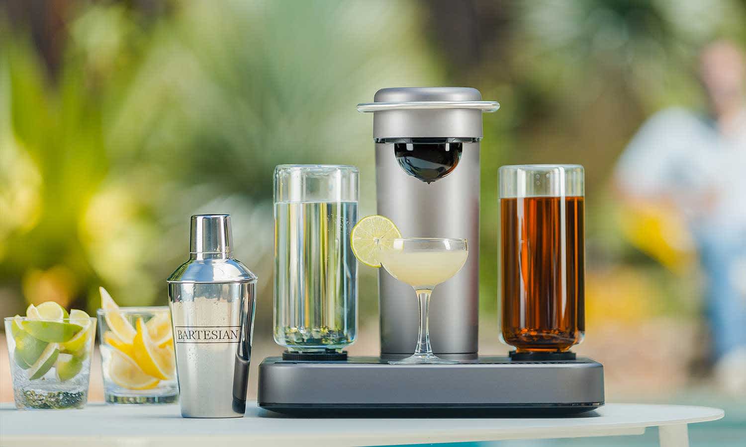 A Capsule Cocktail Machine Exists to Pour You Instant Margaritas — The Latch