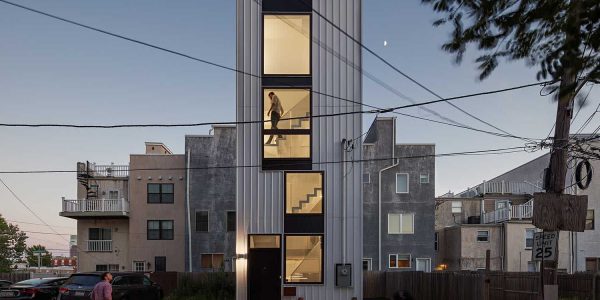 vertical-tiny-house