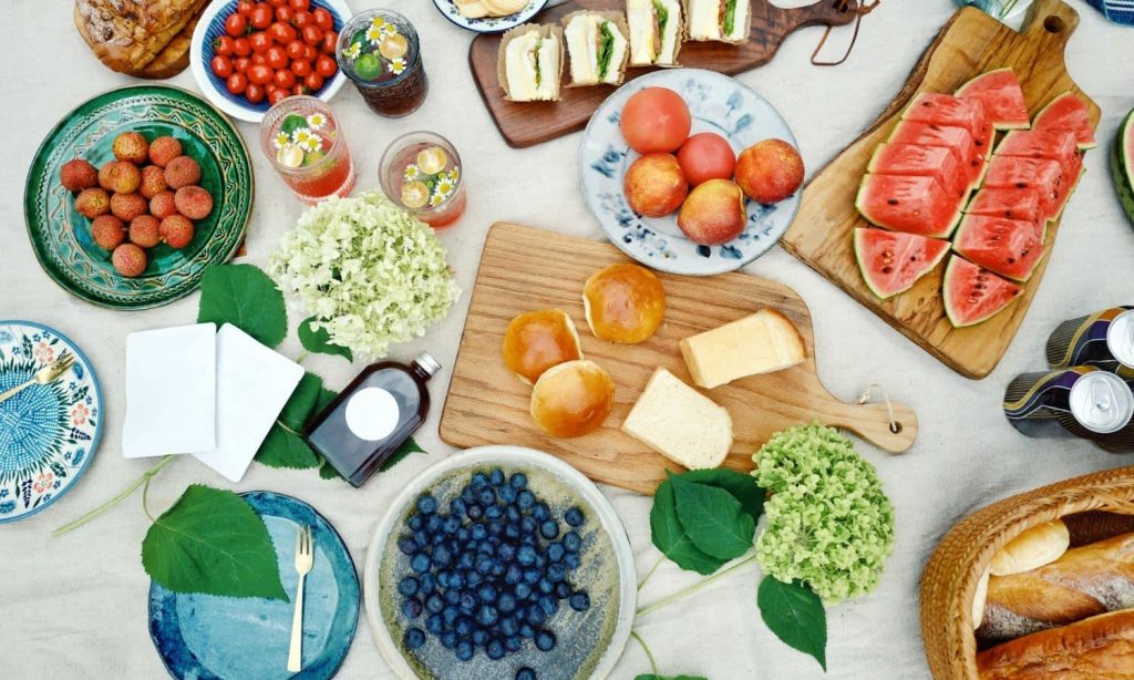 The 10 Rules I Follow For Hosting The Perfect Picnic, As A Seasoned Expert