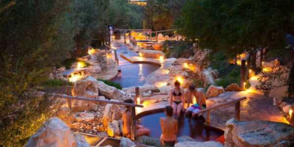 RedBalloon Peninsula Hot Springs