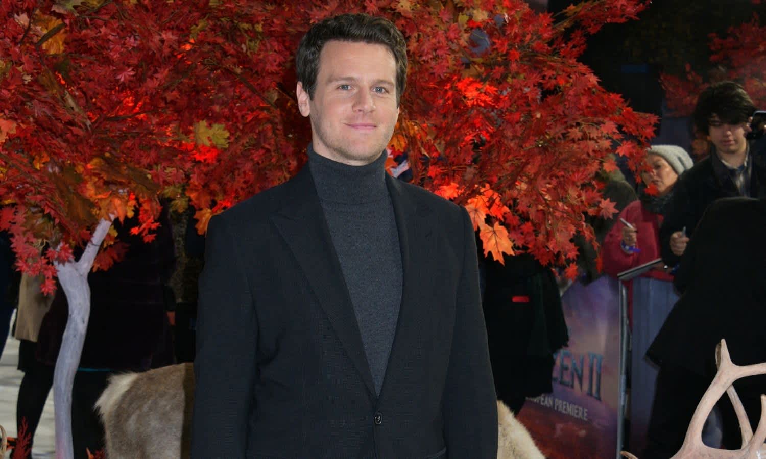 jonathan groff and just like that