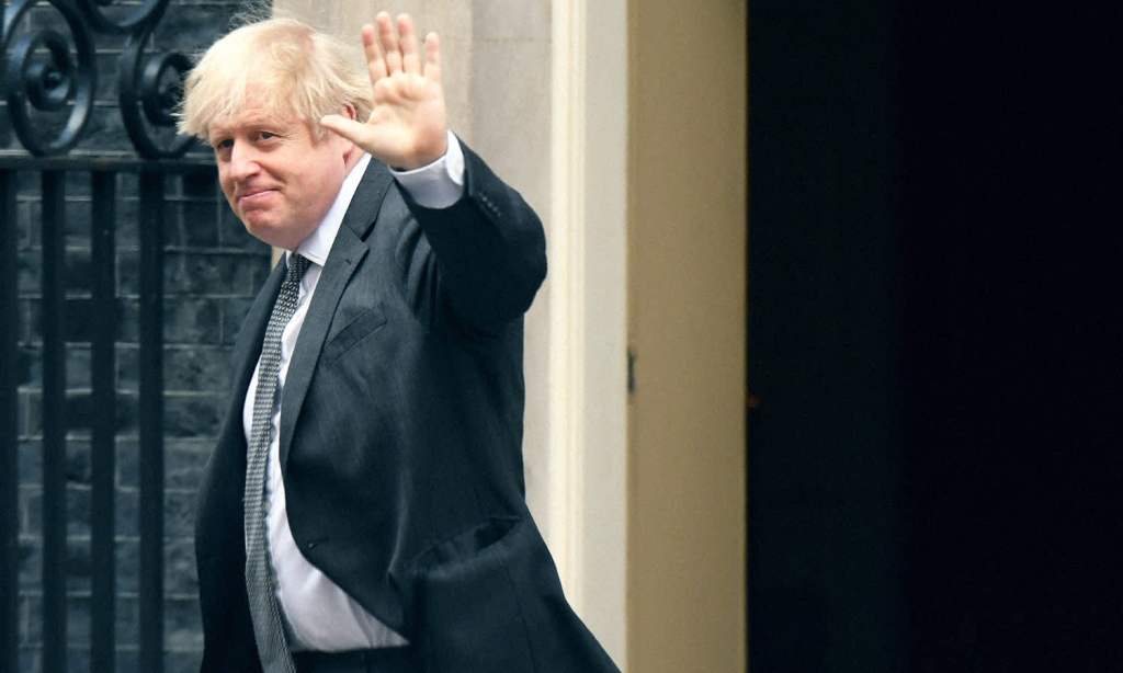 boris johnson resigns