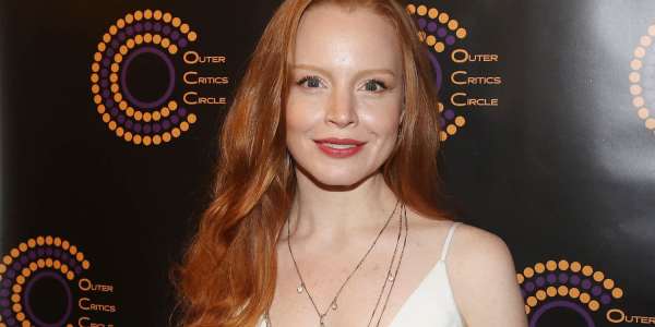 lauren ambrose adult van yellowjackets season 2