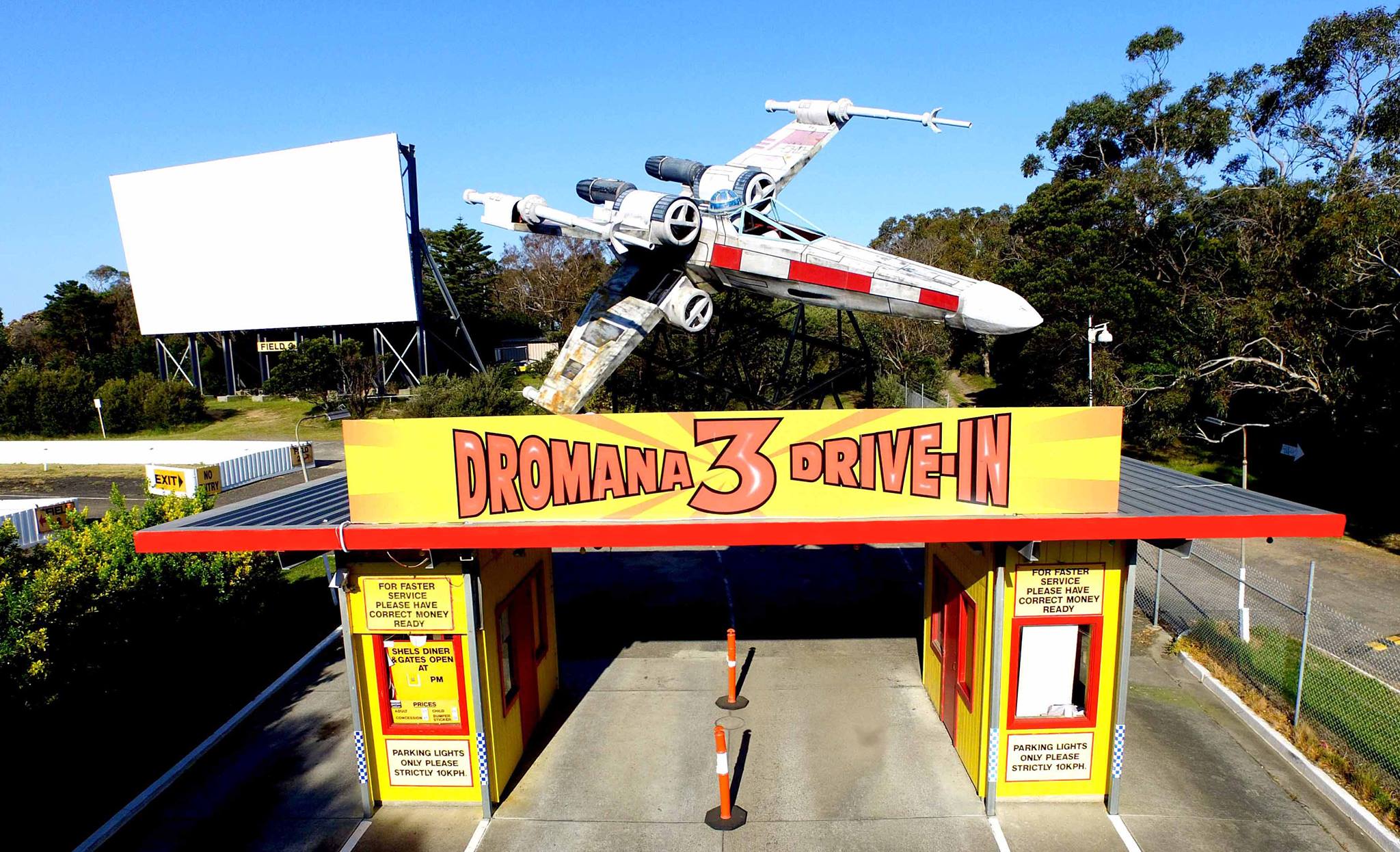The front of the Dromana 3 Drive-In.