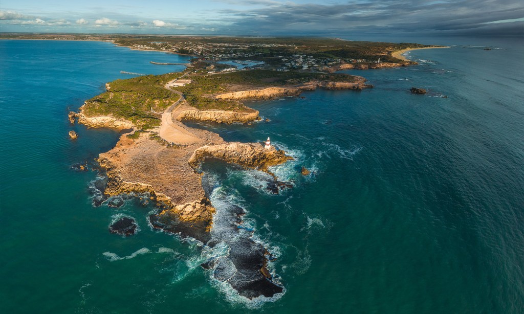 An image showing an ariel view of the town of Robe, SA.