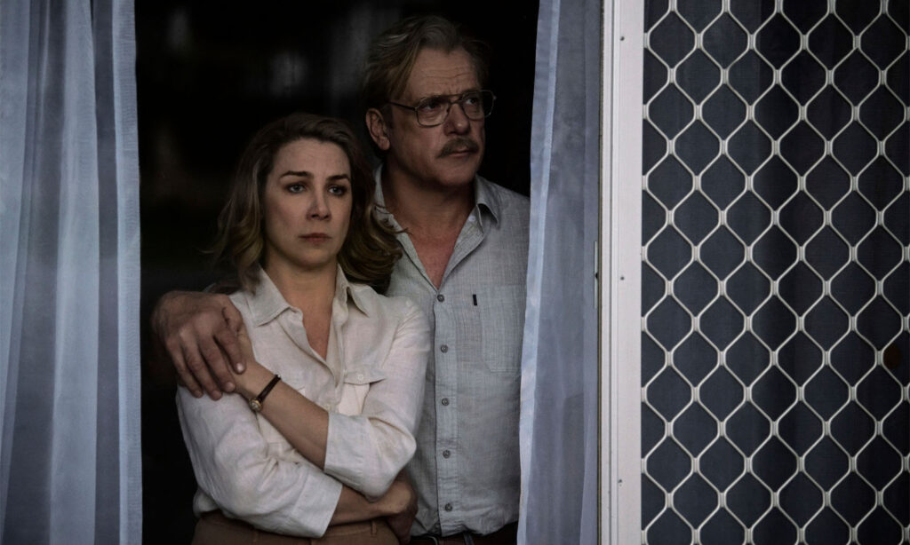 Kate Ritchie and Erik Thomson as Carol and Don Spiers in "The Claremont Murders".