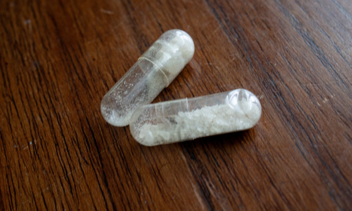 An image showing MDMA capsules to illustrate MDMA therapy in Australia