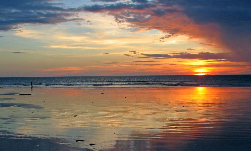 an image of one of the best beaches in western australia