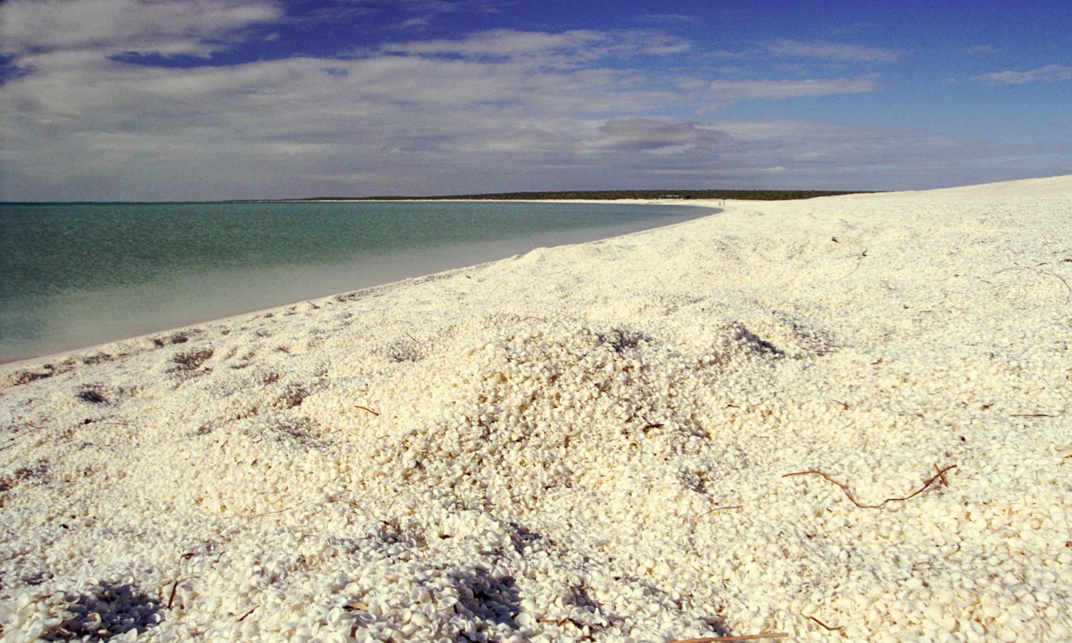an image of one of the best beaches in western australia
