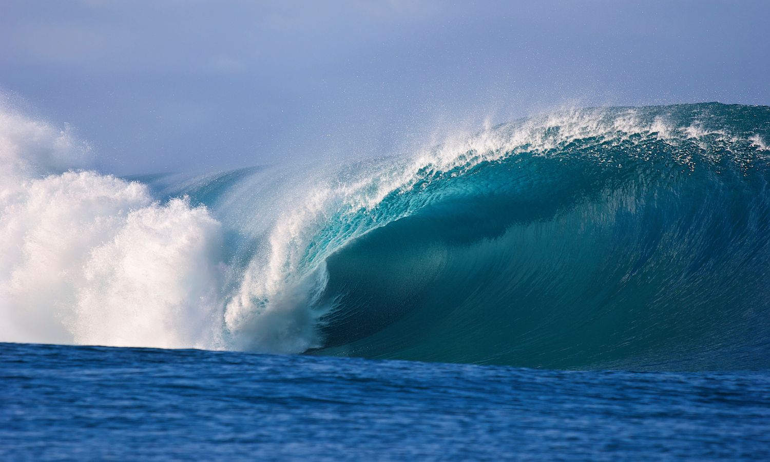 Teahupoo surf