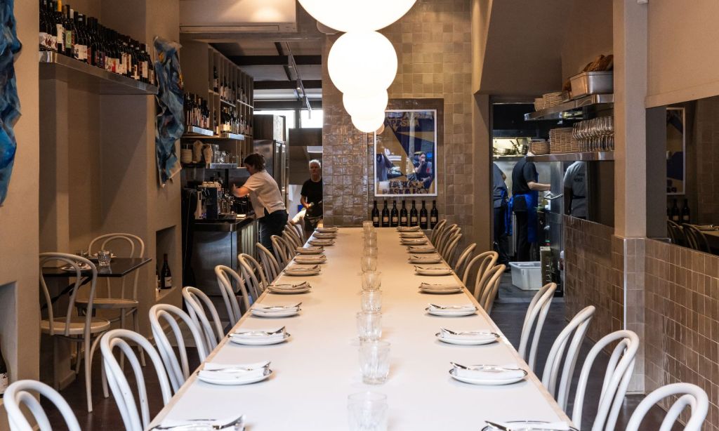 restaurants with communal tables