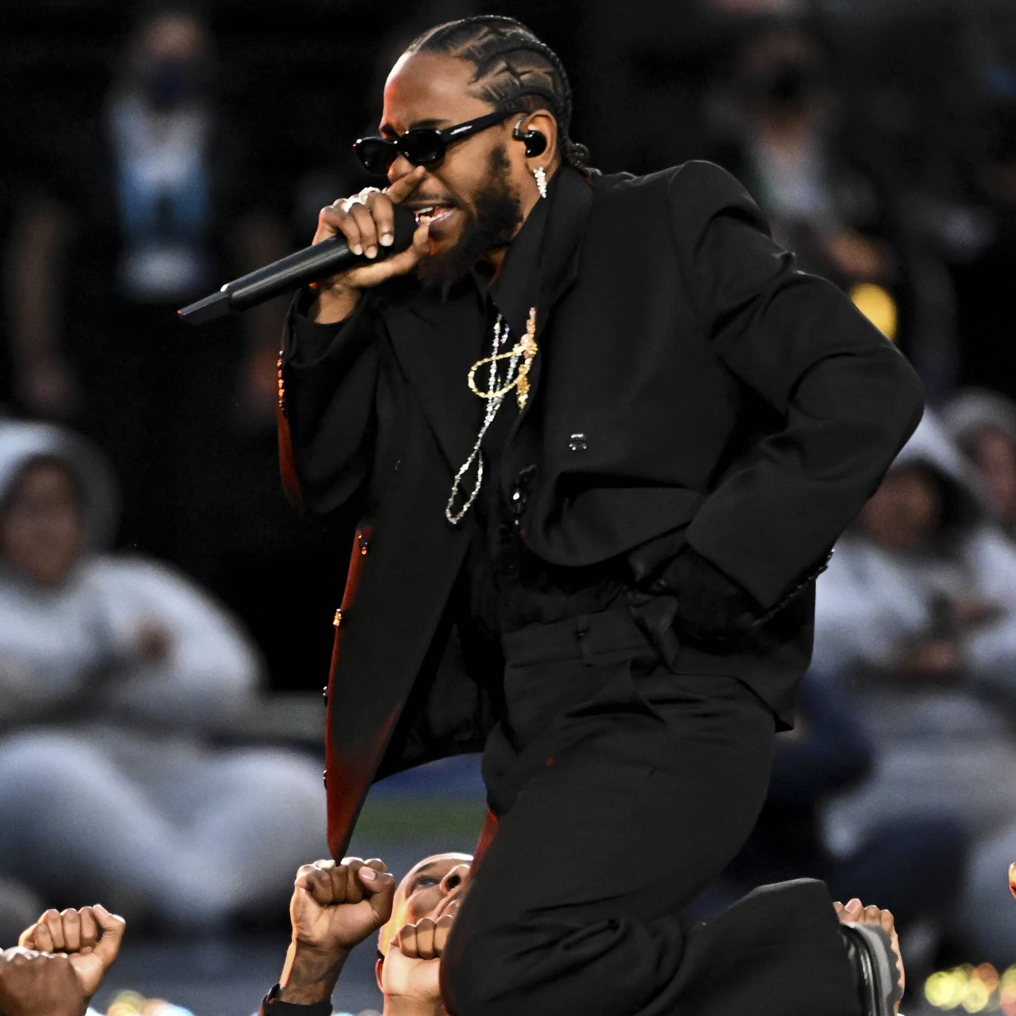 Is Kendrick Lamar's Super Bowl Outfit a Janet Jackson Tribute? Let's  Investigate - POPSUGAR Australia