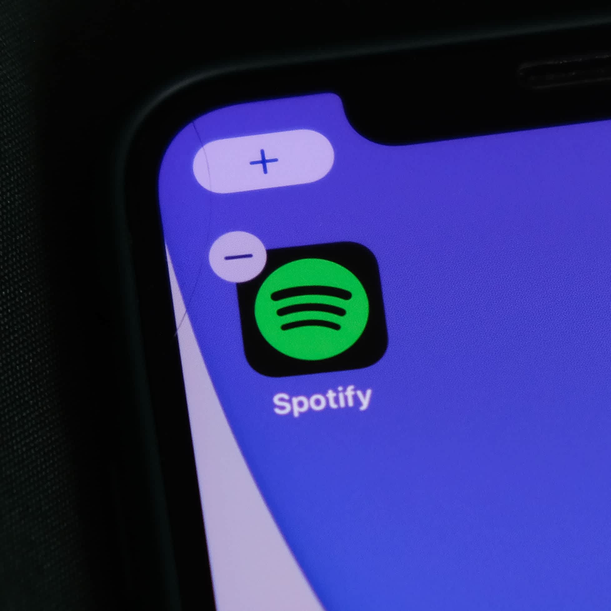 Spotify's Joe Rogan Controversy Has Artists And Users Looking For ...